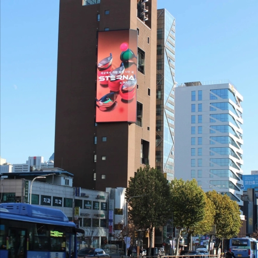 論現駅 ワンアンドワンビル