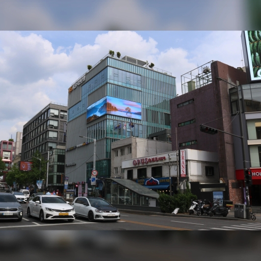 梨泰院 KB国民銀行 電光掲示板
