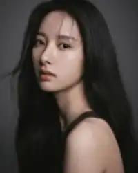 Bona receives an award