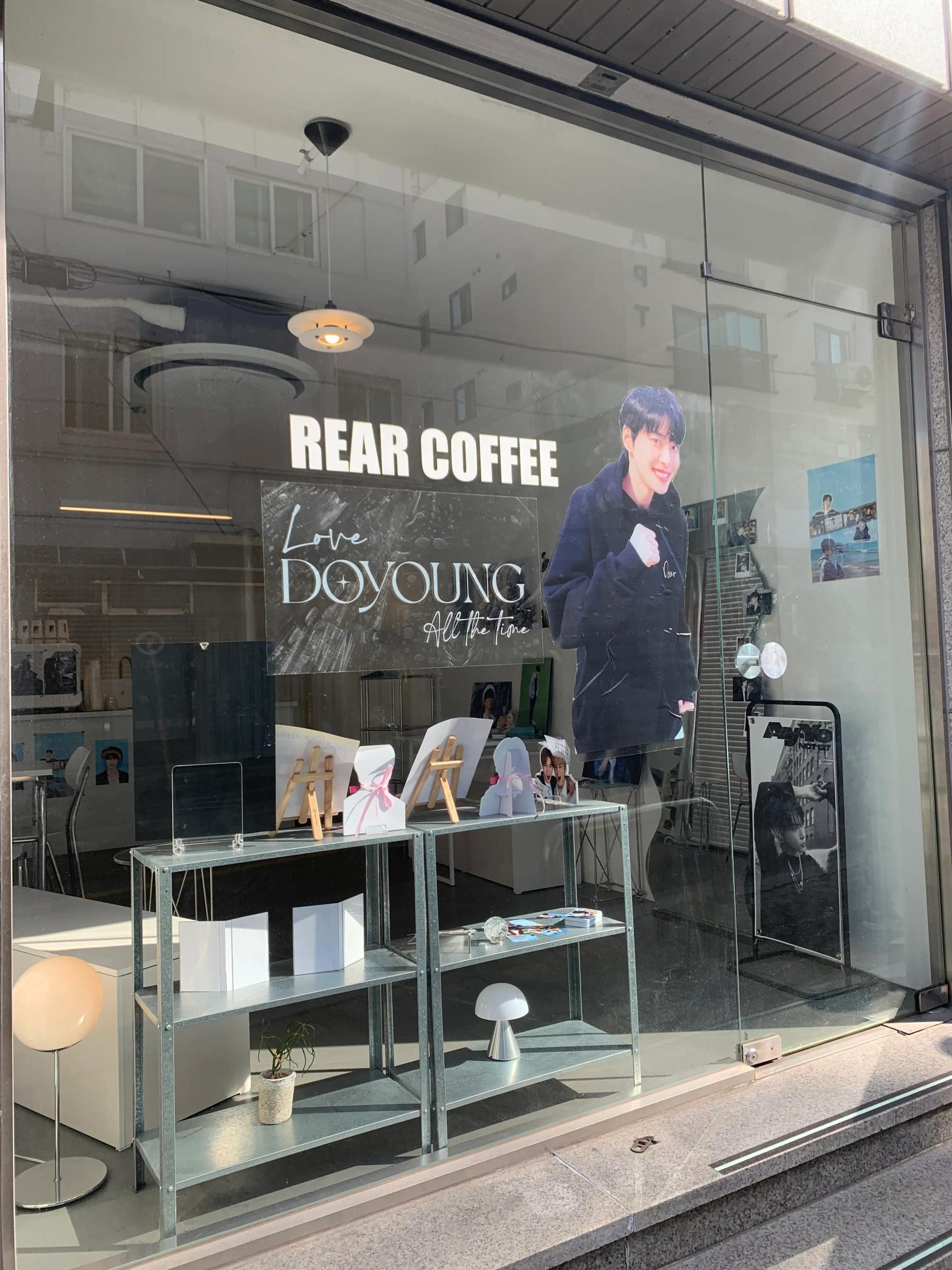 리어커피 REAR COFFEE 공간 이미지 1